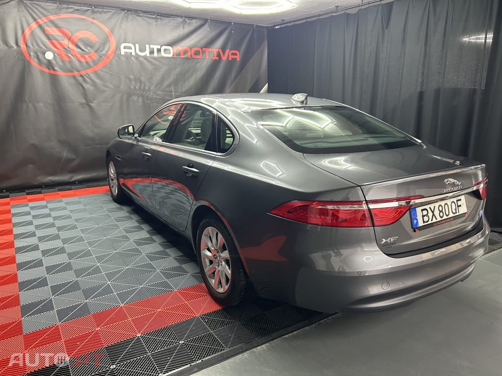 Jaguar XF 2.0 D Prestige Aut.