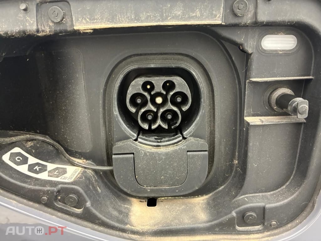 Cupra Terramar 1.5 e-Hybrid VZ DSG