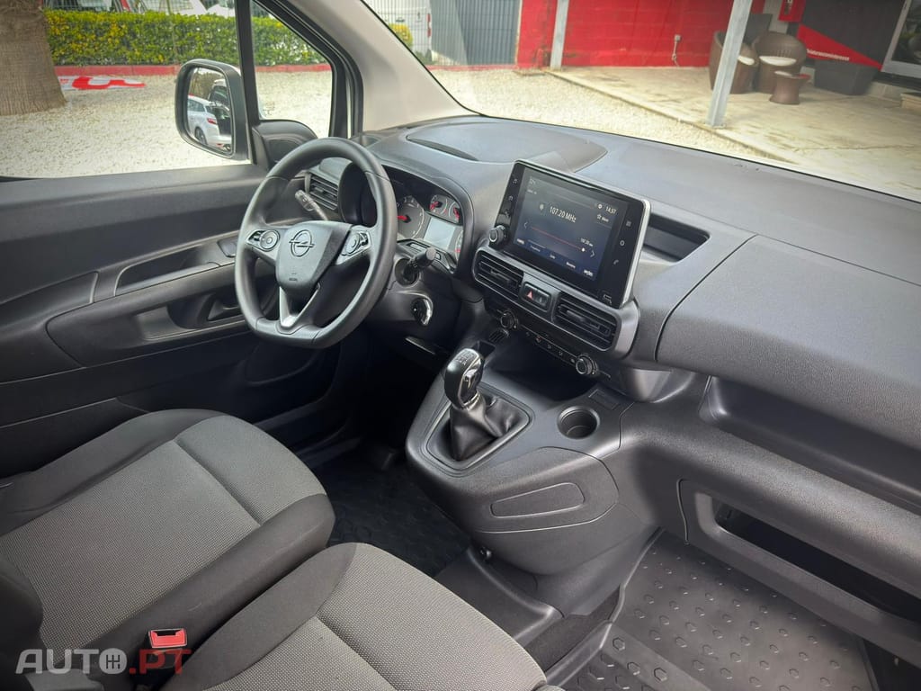Opel Combo 1.5 CDTI 3 LUG. LONGA ENJOY
