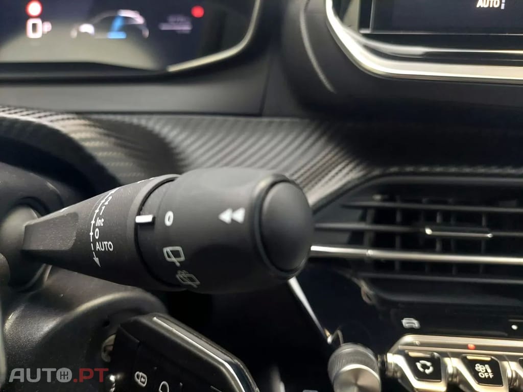 Peugeot 208 1.2 Hybrid Allure e-DCS6