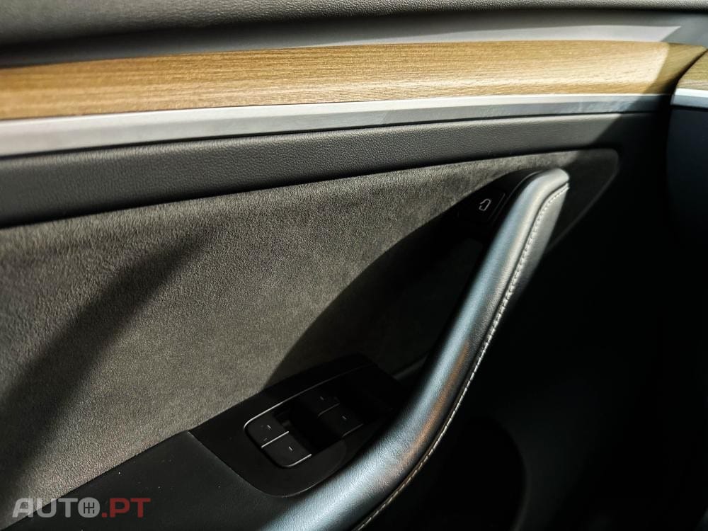 Tesla Model Y Long Range Dual Motor AWD