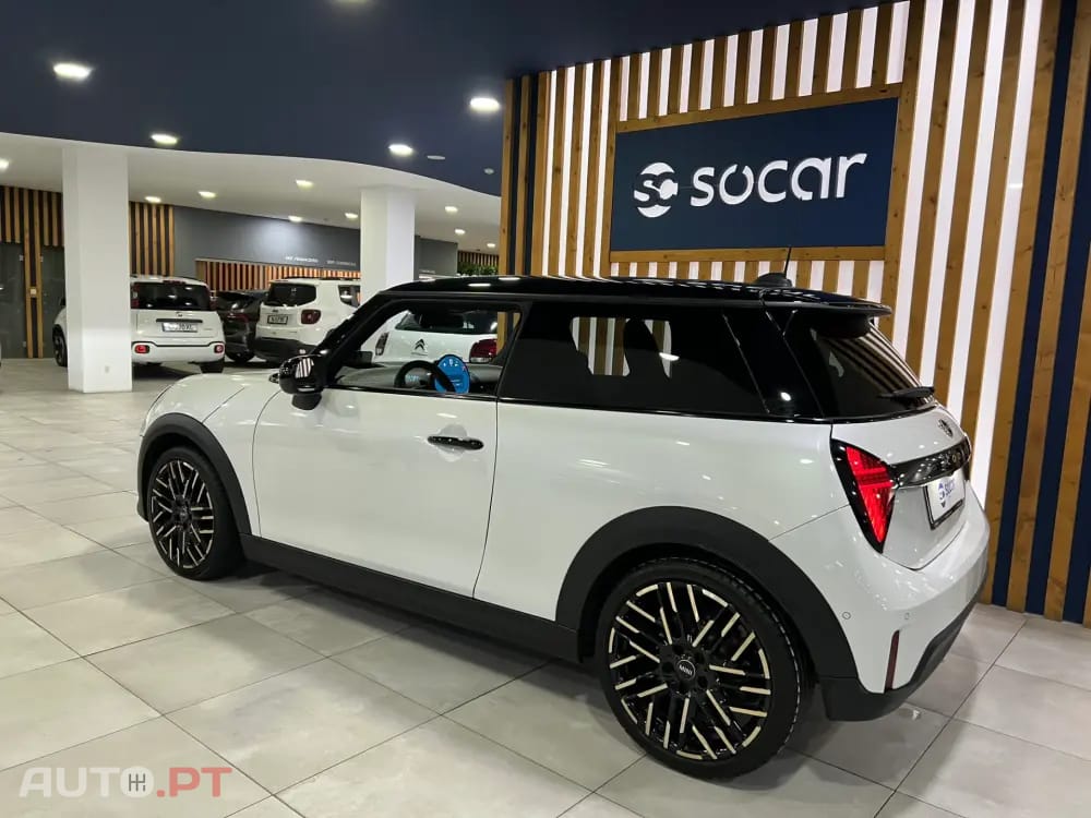 MINI Cooper Cooper C Favoured S