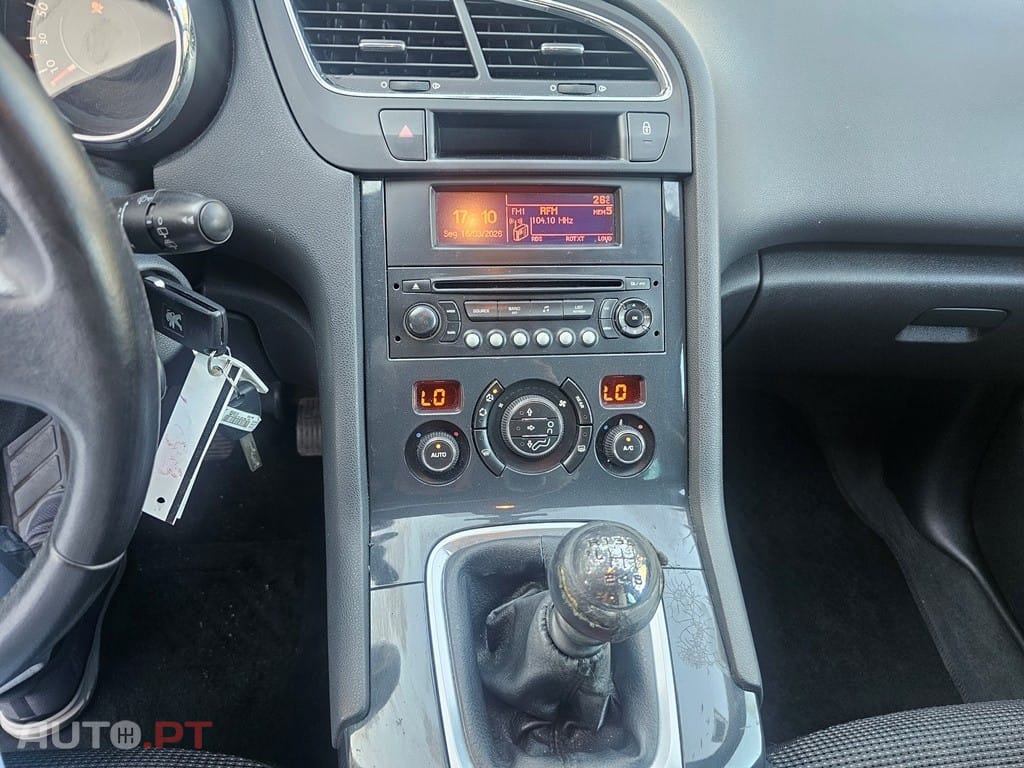 Peugeot 5008 1.6 HDi Premium