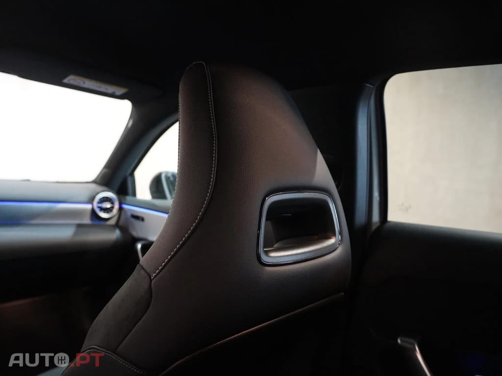 Mercedes-Benz A 250 e AMG Line