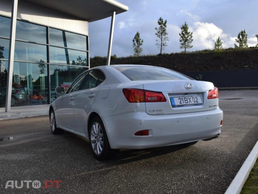 Lexus IS 220