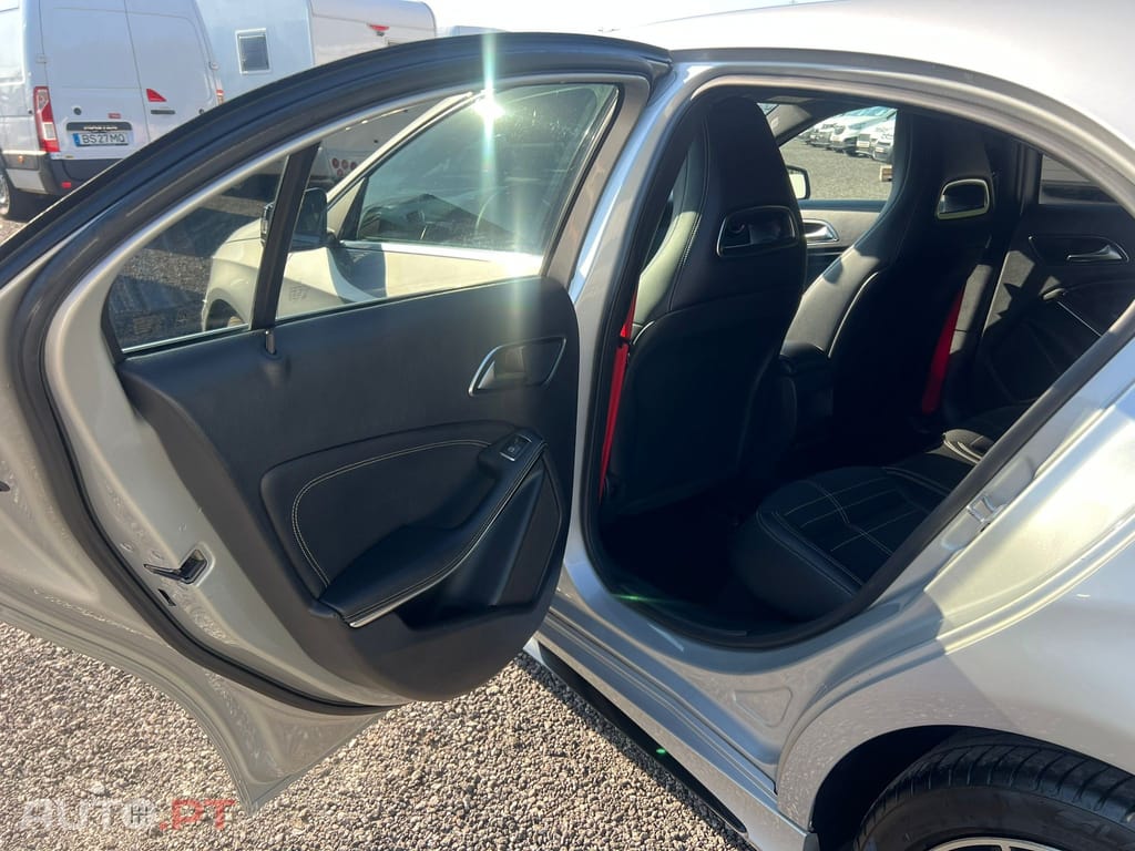 Mercedes-Benz A 180 d AMG Line