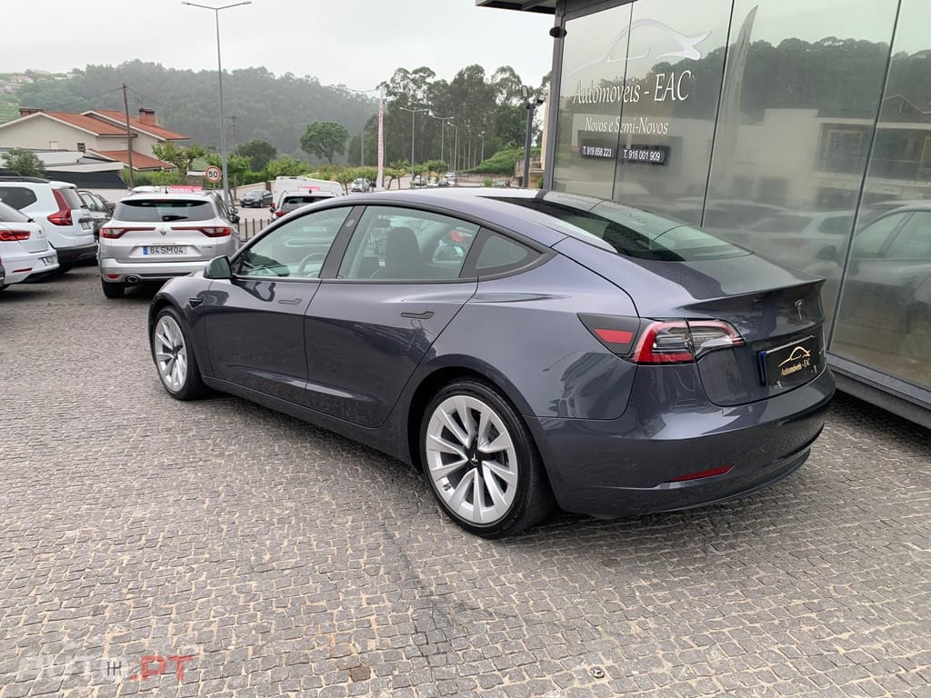 Tesla Model 3 Long-Range Dual Motor AWD