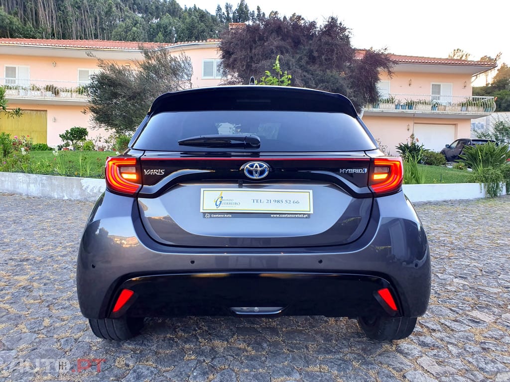 Toyota Yaris 1.5 VVT-i Hybrid Dynamic Force Luxury