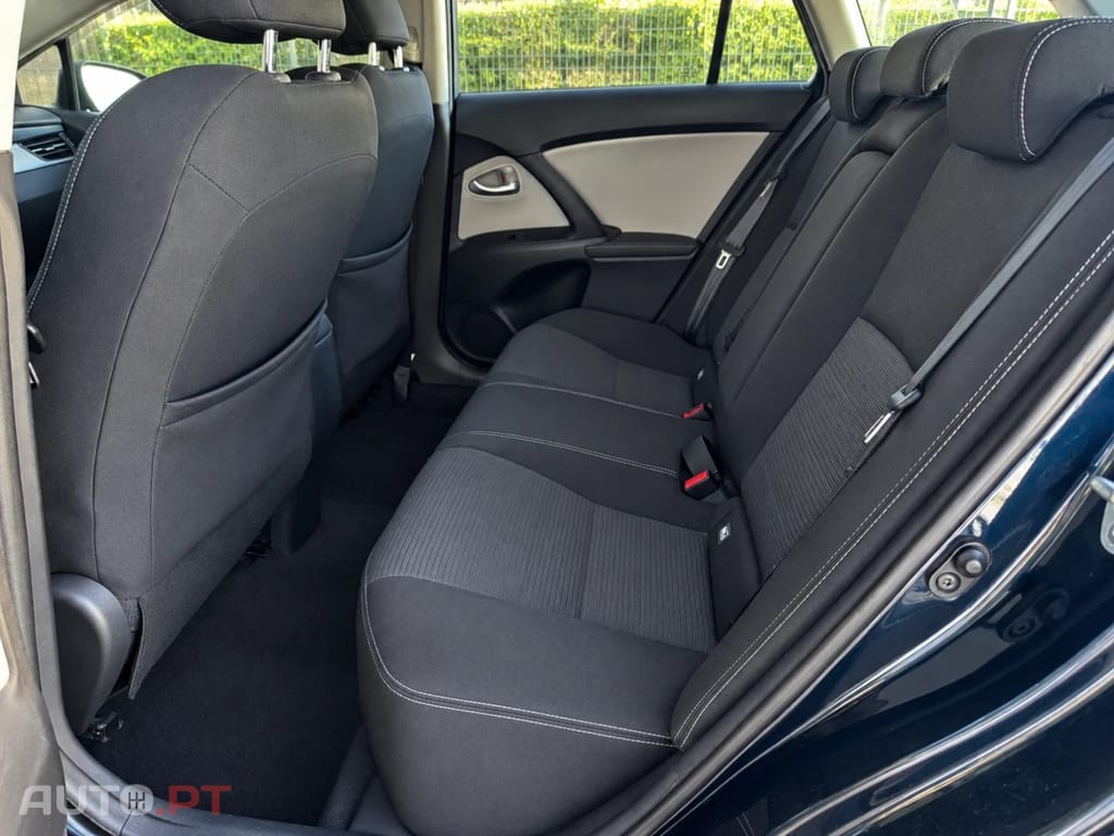 Toyota Avensis Touring Sports 1.6 D-4D Exclusive
