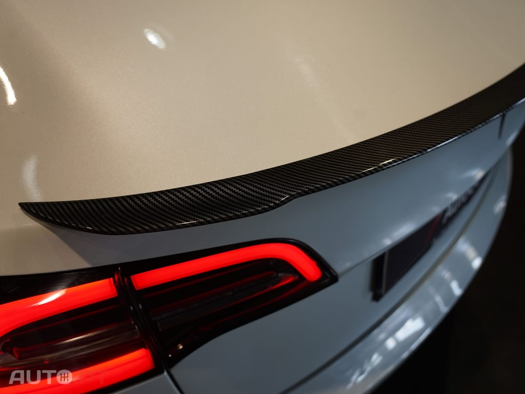 Tesla Model 3 Tração Traseira