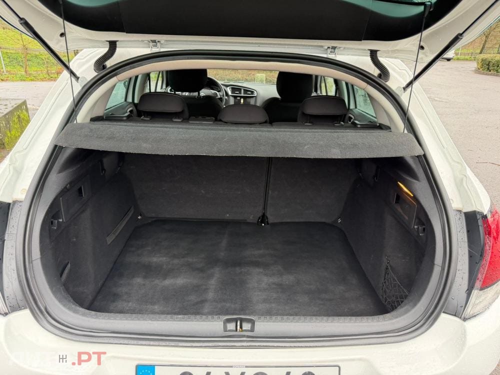 Citroën C4 1.6 BlueHDi Feel Edtion — fotografia 17