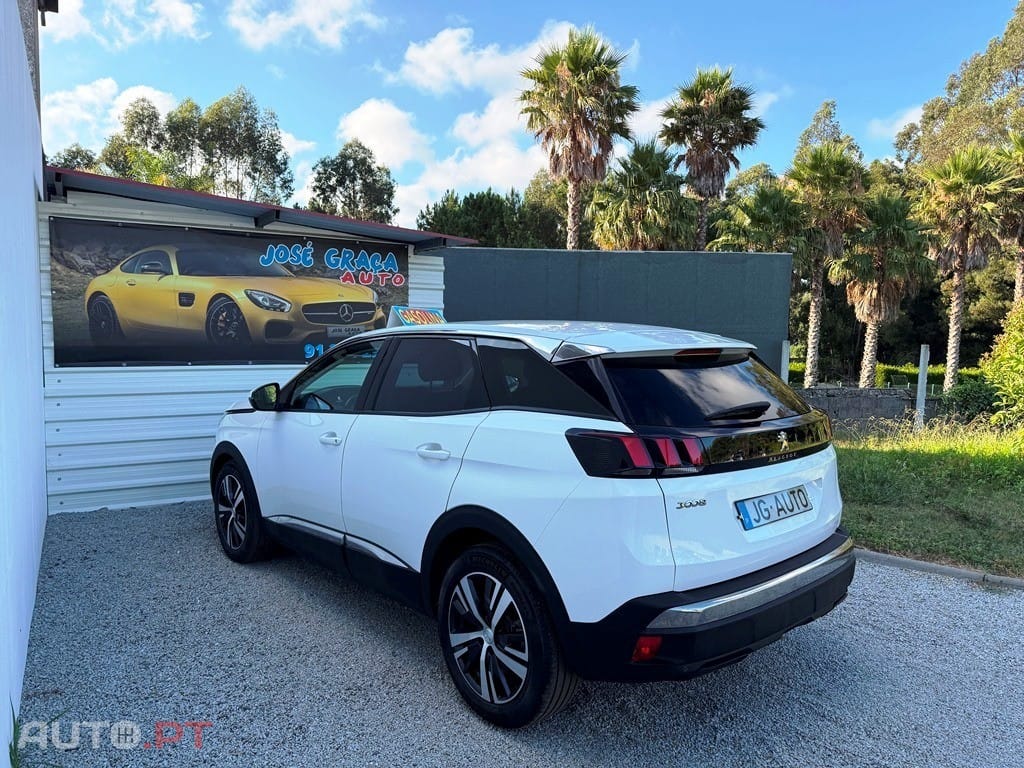 Peugeot 3008 1.2 PureTech Allure J18