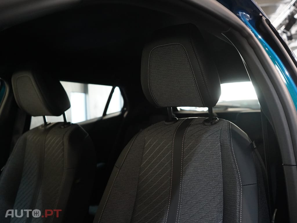Peugeot 2008 1.2 PureTech Allure