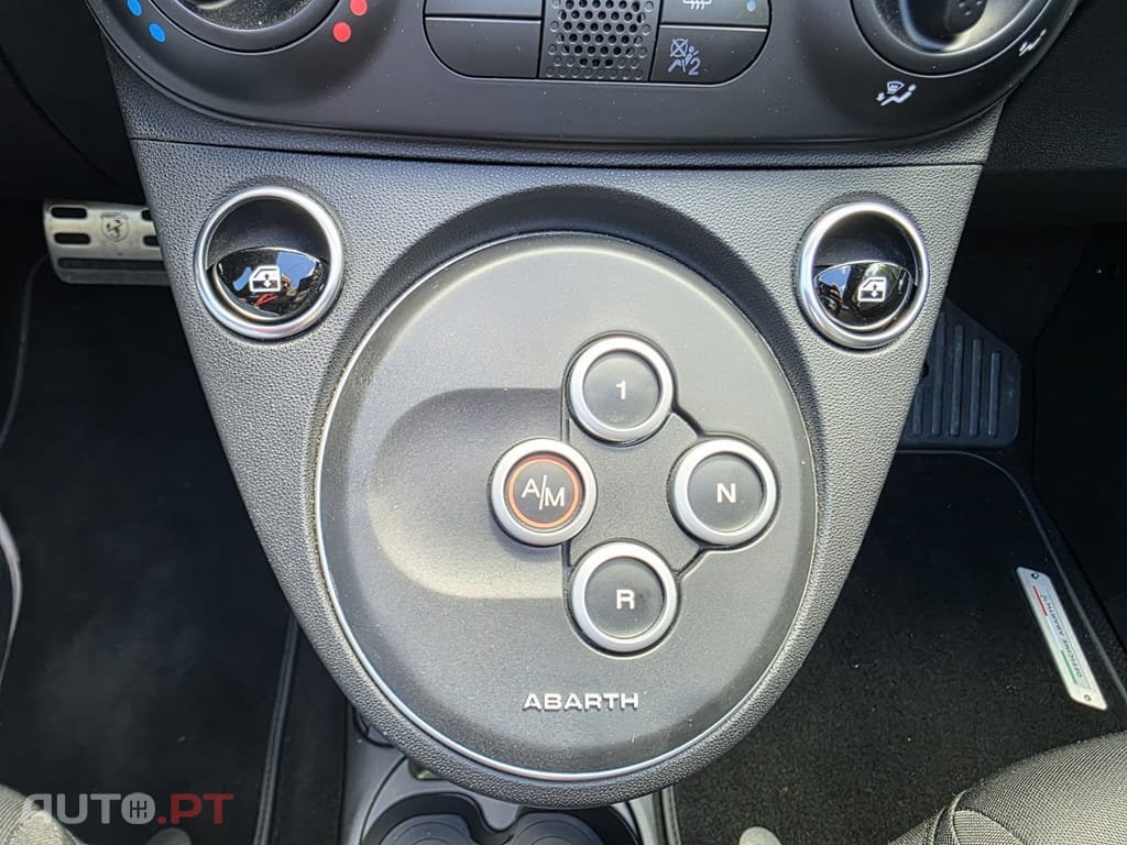 Abarth 695 1.4 T-Jet MTA