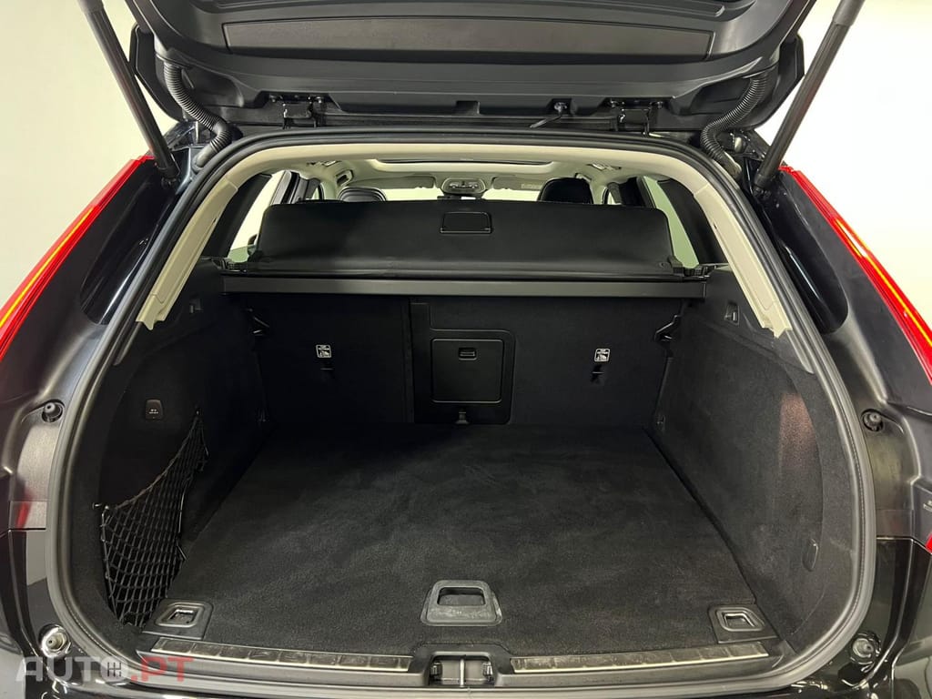 Volvo XC60 2.0 T6 340 AWD PHEV Inscription Auto