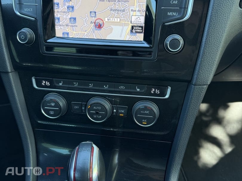 Volkswagen Golf 2.0 TSI GTI DSG