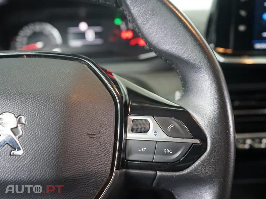 Peugeot 2008 1.2 PureTech Allure