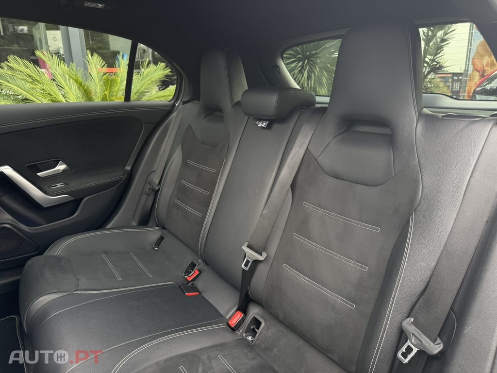 Mercedes-Benz A 250 e AMG Line