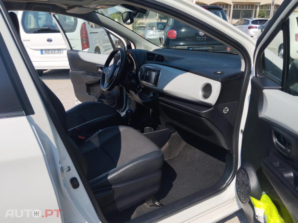Toyota Yaris 1.5 hibrido