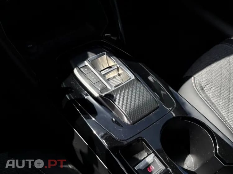 Peugeot 208 1.2 Hybrid Allure e-DCS6