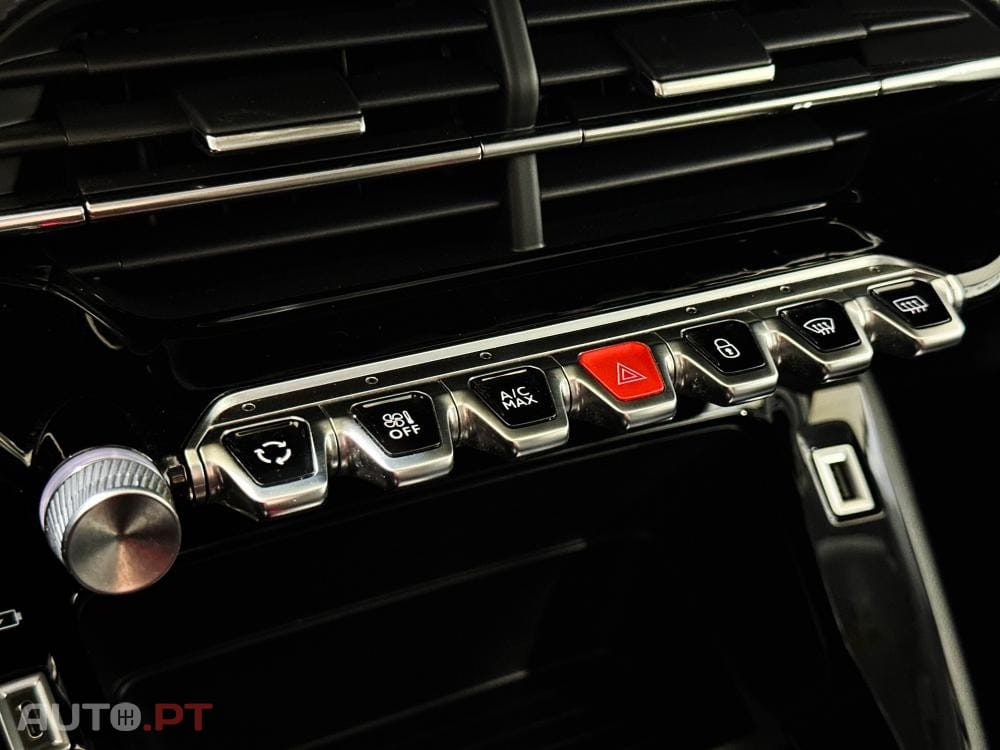 Peugeot E-208 50 kWh SE Style
