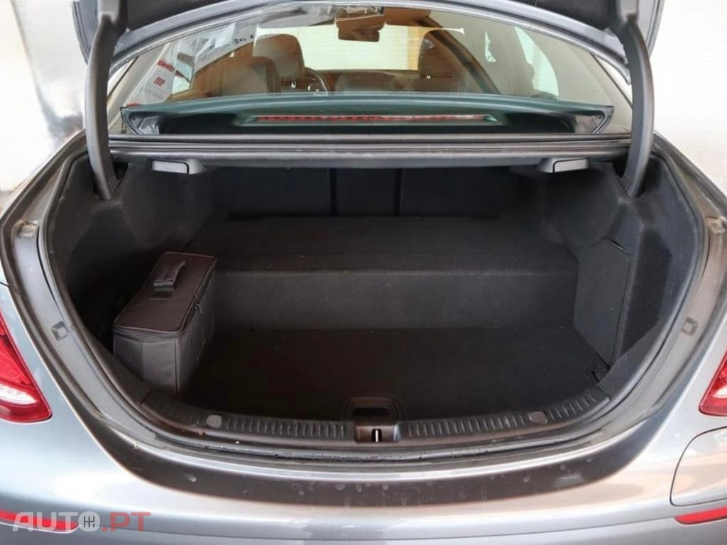 Mercedes-Benz E 300 de 9G Avantgarde