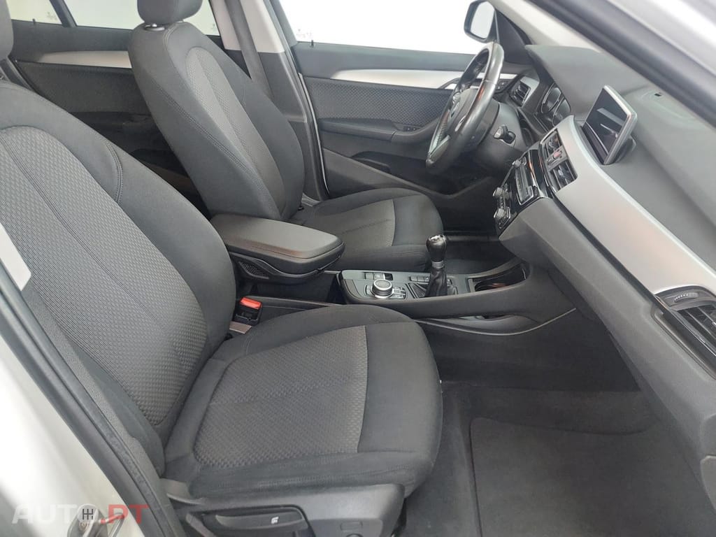 BMW X1 18 i sDrive Advantage