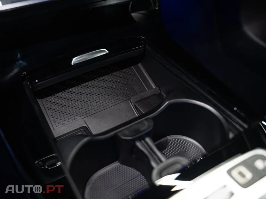 Mercedes-Benz A 250 e AMG Line