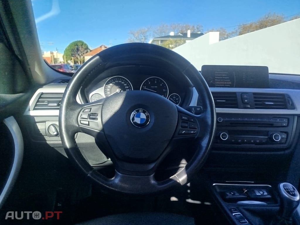 BMW 318 d Touring Line Luxury