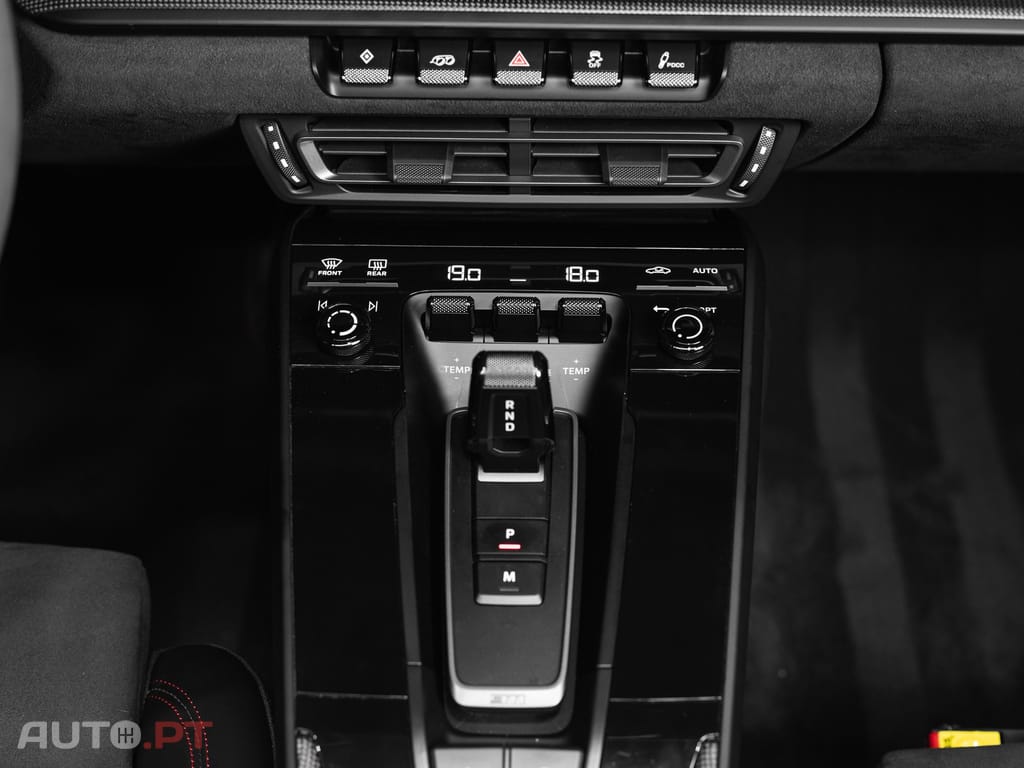 Porsche 992 Carrera 4 GTS PDK