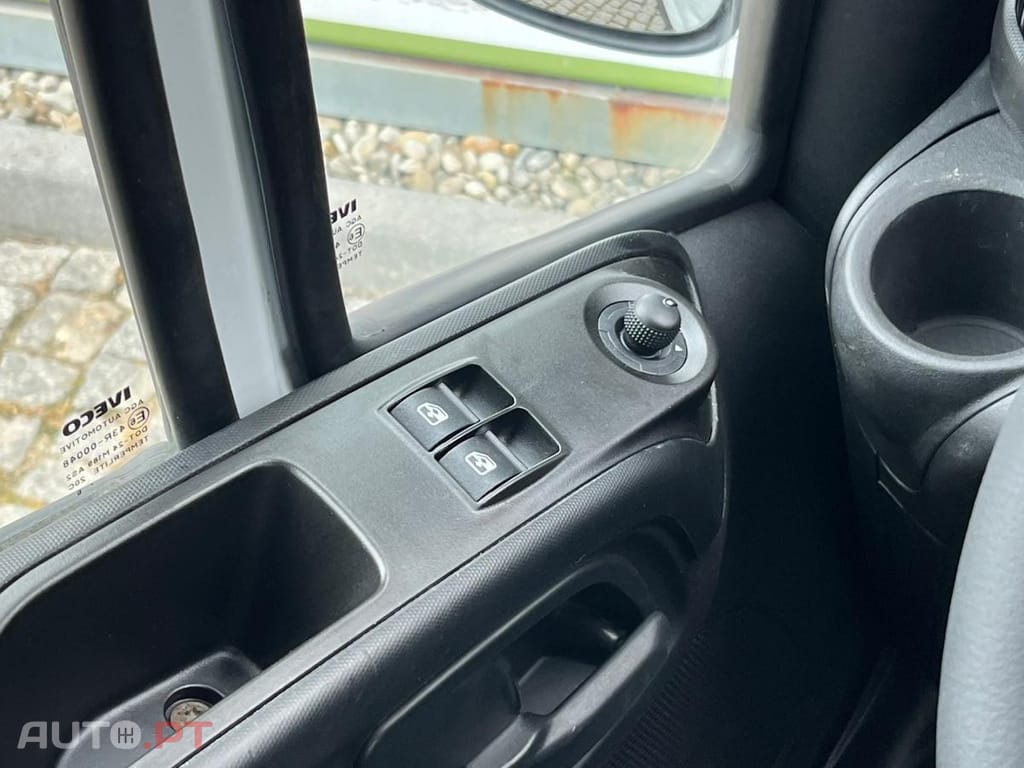 Iveco Daily 3.0 CAB. DUPLA 7 LUGARES