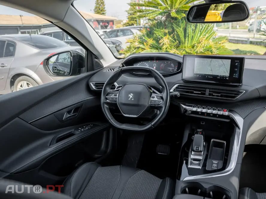 Peugeot 5008 1.5 BlueHDi Allure EAT8