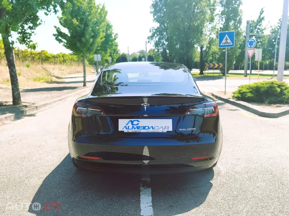 Tesla Model 3 Long Range AWD Dual Motor Performance