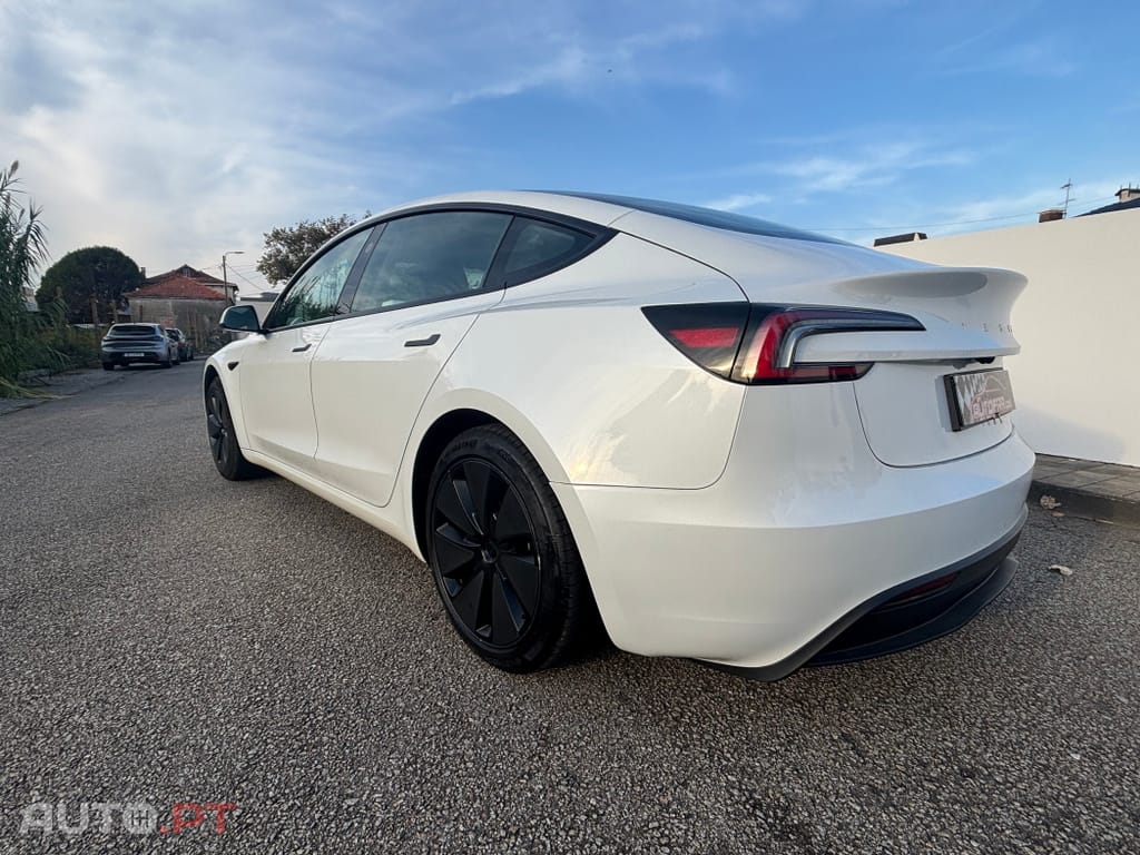Tesla Model 3 Standard Range Plus RWD
