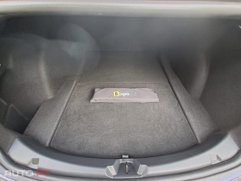 Tesla Model 3 Performance Tração Integral