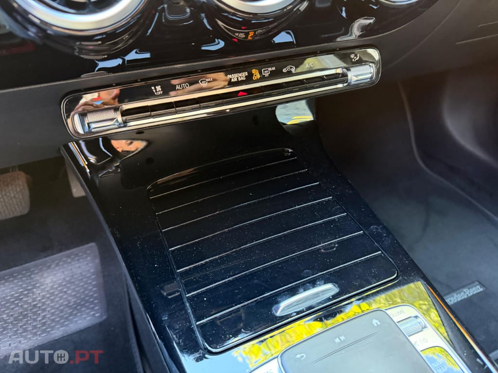 Mercedes-Benz A 180 D STYLE DCT 