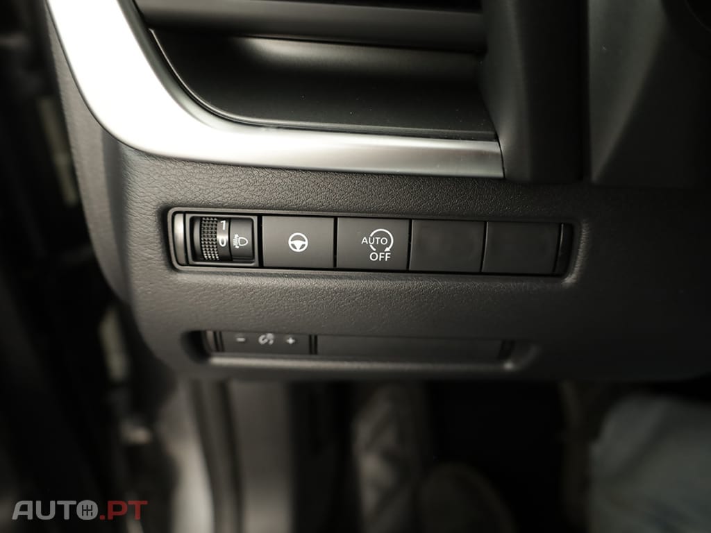 Nissan Qashqai Qashqai 1.3 DIG-T N-Connecta LED Xtronic
