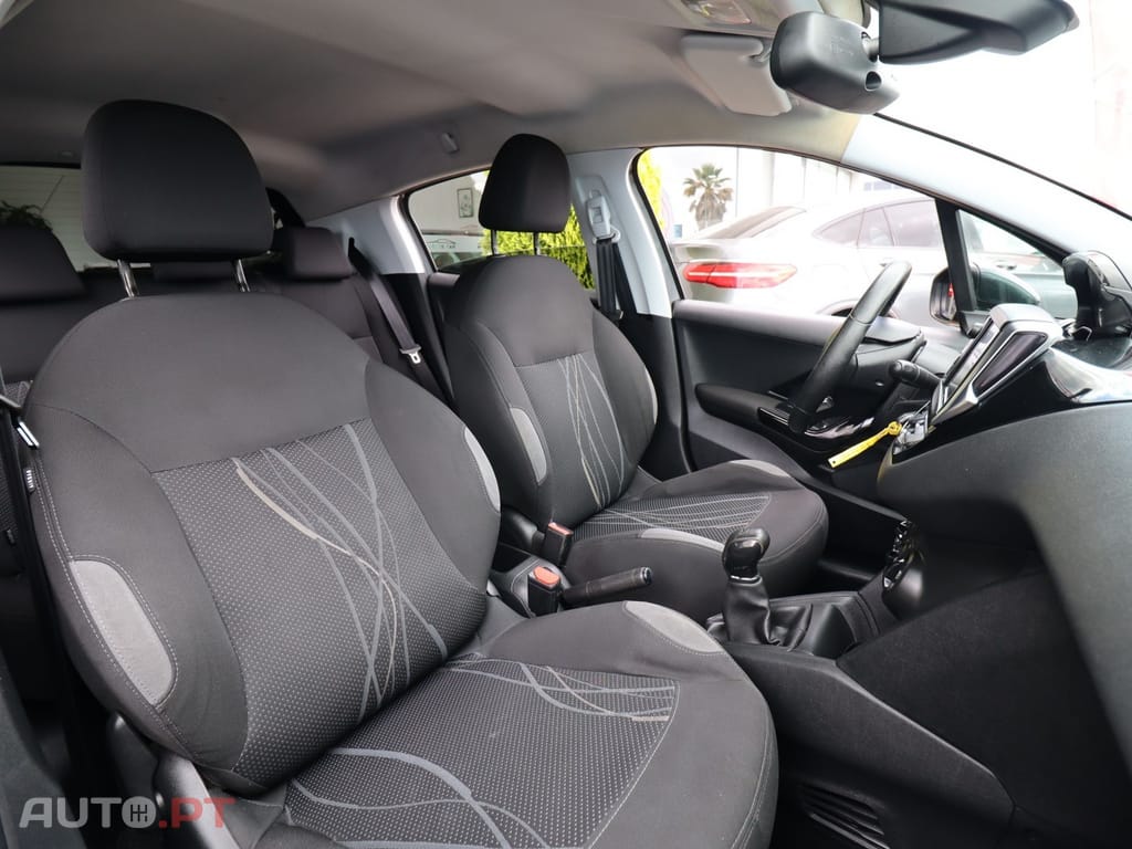 Peugeot 208 1.4 HDi Active