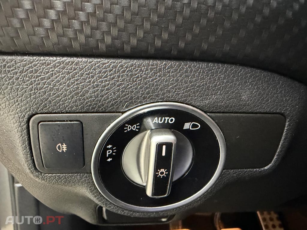 Mercedes-Benz A 180 d AMG Line