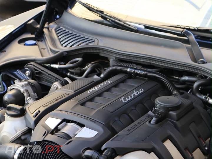 Porsche Panamera Turbo PDK
