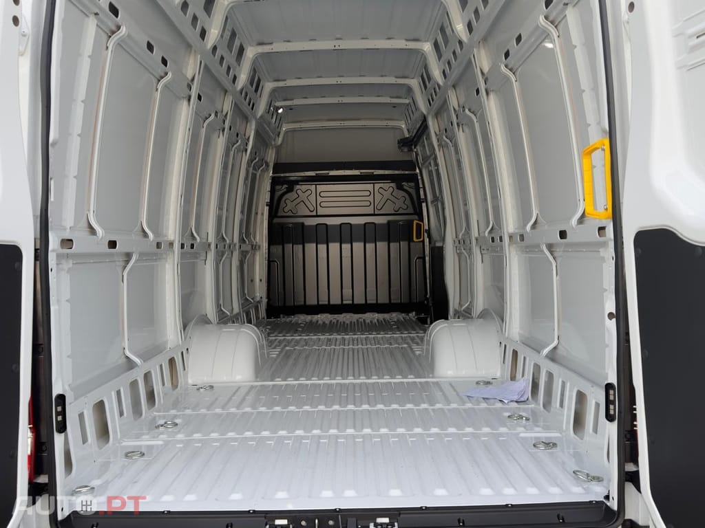 Iveco Daily L 5  H 3  MOTOR 3.0  180 CAVALOS