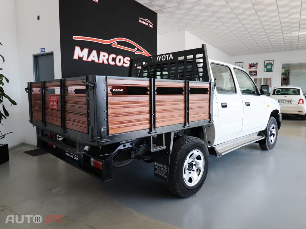 Toyota Hilux 2.5 D-4D CE AC