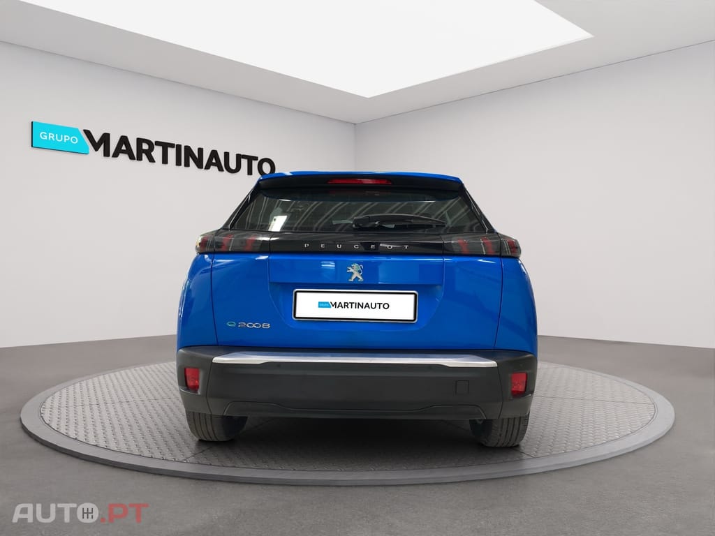 Peugeot E-2008 50 kWh Active Pack