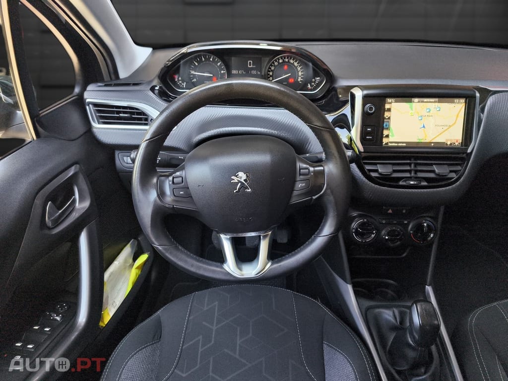 Peugeot 2008 1.2 PureTech Style