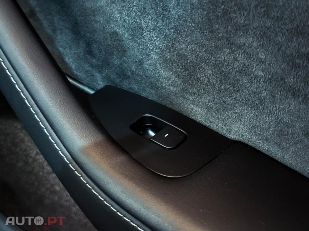 Tesla Model Y Long Range Dual Motor AWD