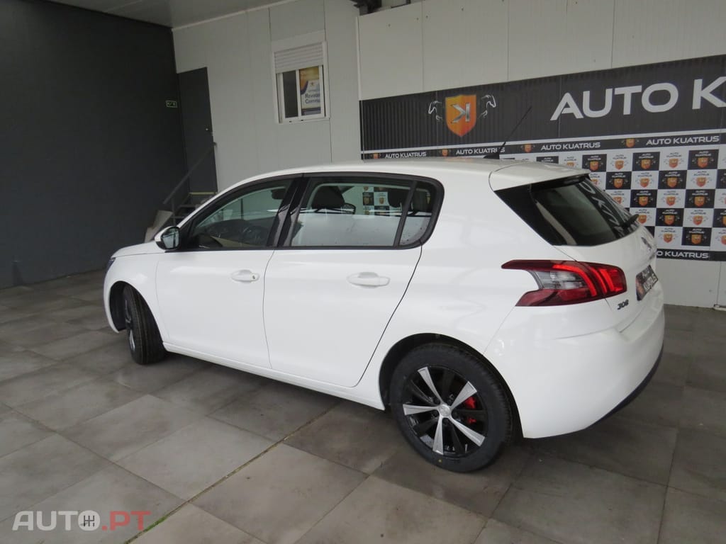 Peugeot 308 1.5 BlueHDi Business Line