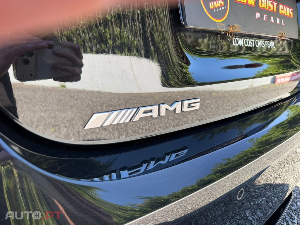 Mercedes-Benz A 35 AMG 4Matic Speedshift DCT 7G