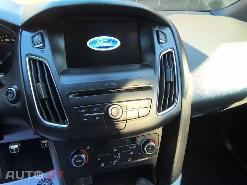 Ford Focus SW 1.5 TDCi ST-Line