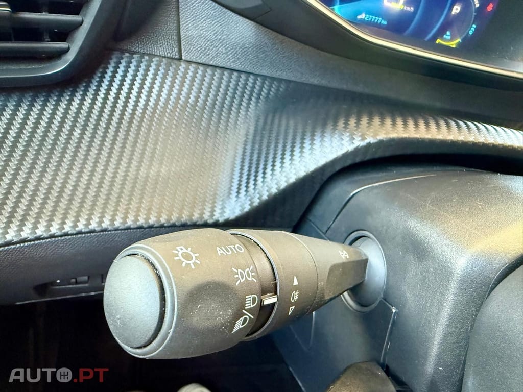 Peugeot E-208 50 kWh GT