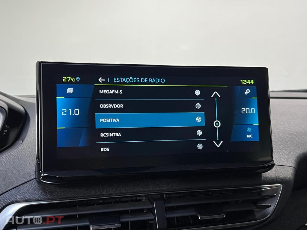 Peugeot 3008 Allure HYBRID 225cv e-EAT8